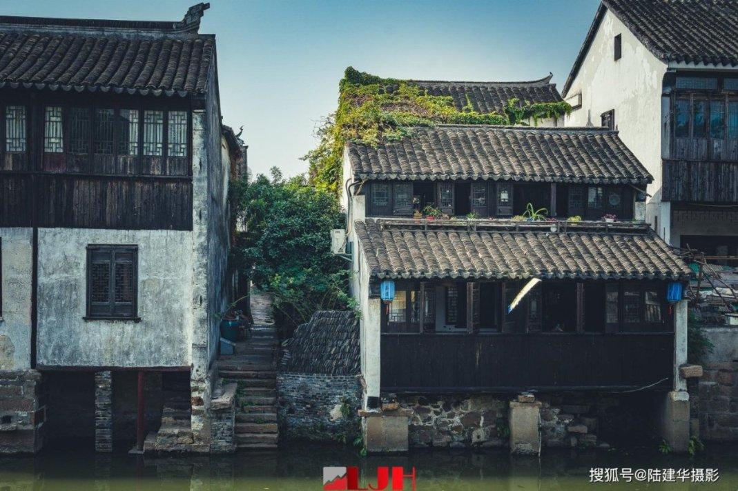 过年回家，请你的中介朋友吃顿饭吧！他们很苦的...